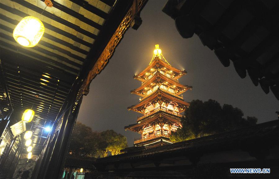 #CHINA-JIANGSU-HANSHAN TEMPLE-LANTERNS (CN)