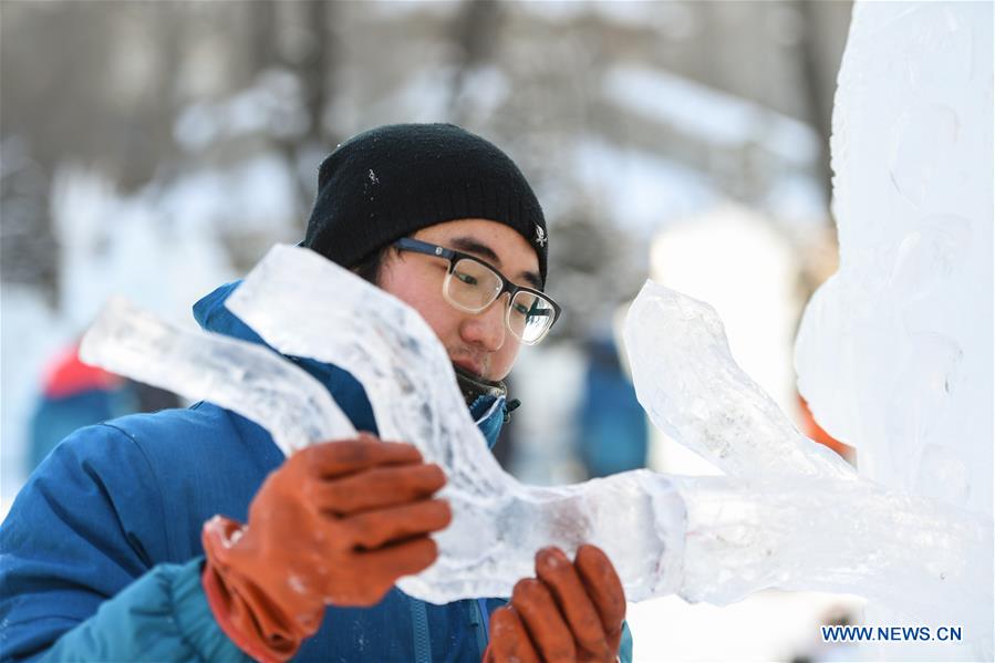 CHINA-HARBIN-ICE SCULPTURE-COMPETITION (CN) 