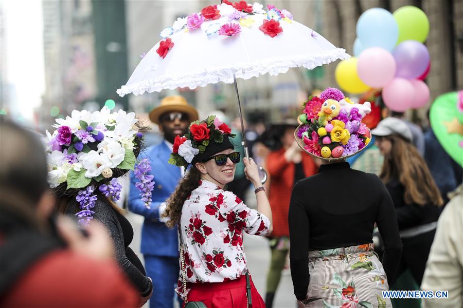 U.S.-NEW YORK-EASTER-BONNET-PARADE