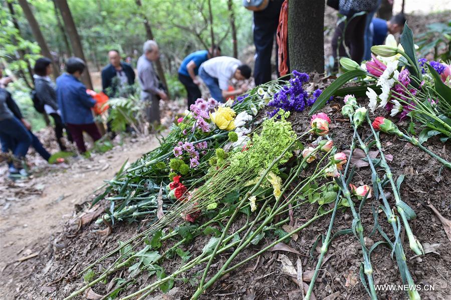 CHINA-QINGMING FESTIVAL-MOURNING (CN)