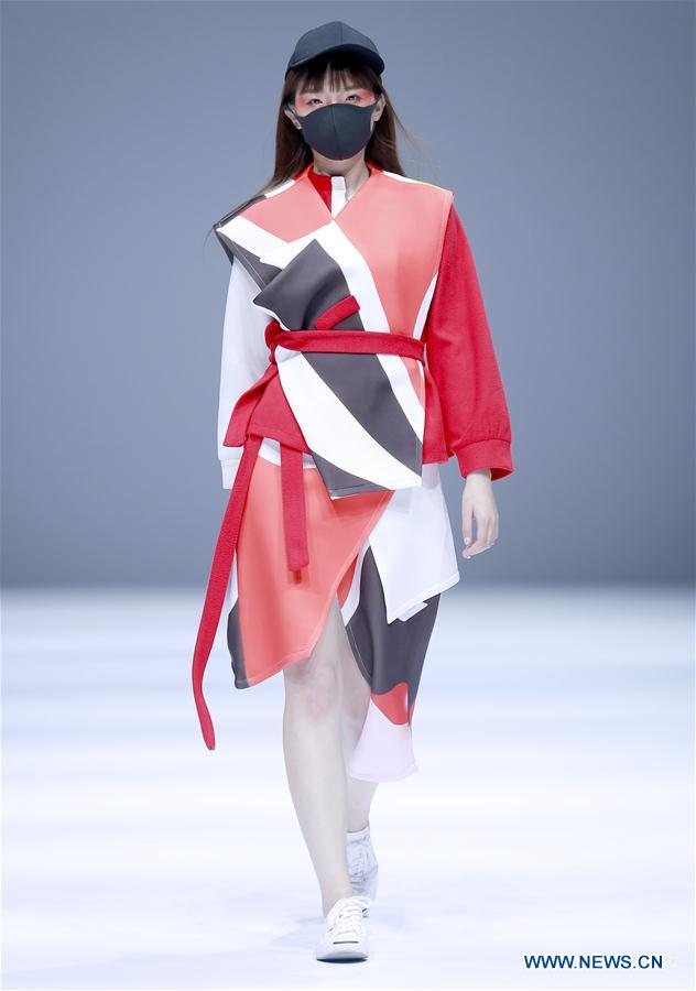 CHINA-BEIJING-GRADUATE FASHION WEEK (CN)