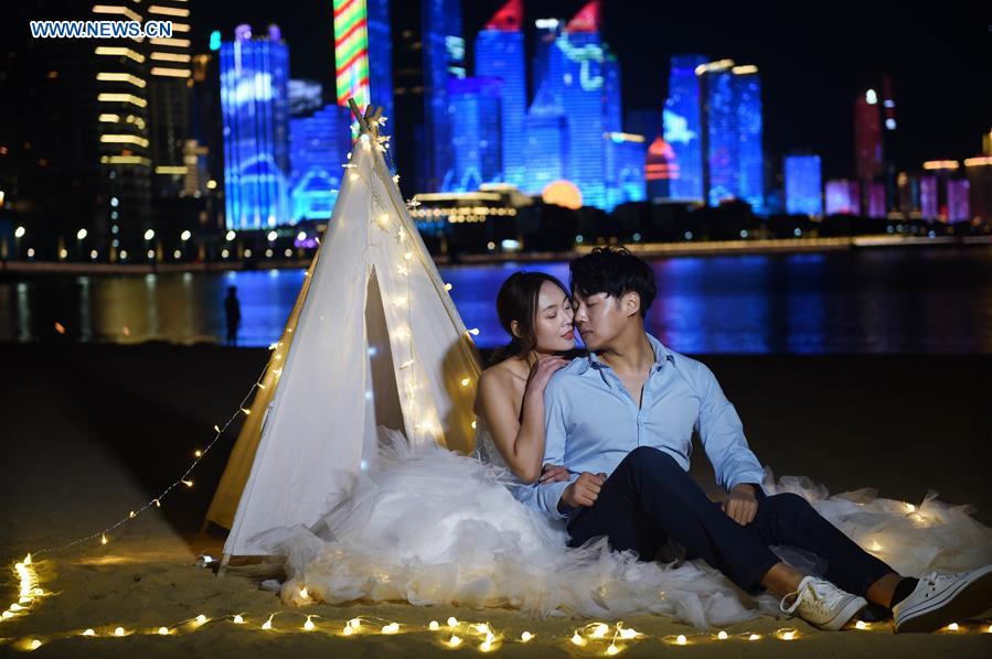 CHINA-QINGDAO-SCO-CITY-COUPLES-PHOTO-ROMANCE (CN)