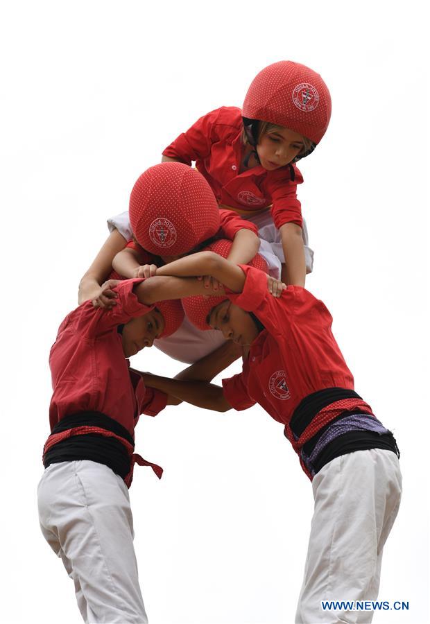 U.S.-WASHINGTON D.C.-FOLKLIFE FESTIVAL-HUMAN TOWERS