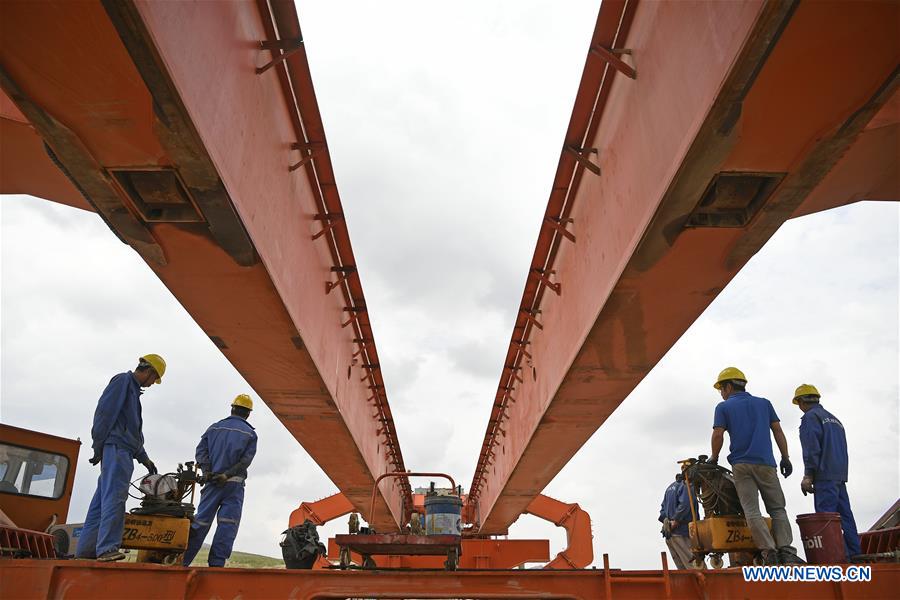 CHINA-NINGXIA-RAILWAY-UNDER CONSTRUCTION (CN)