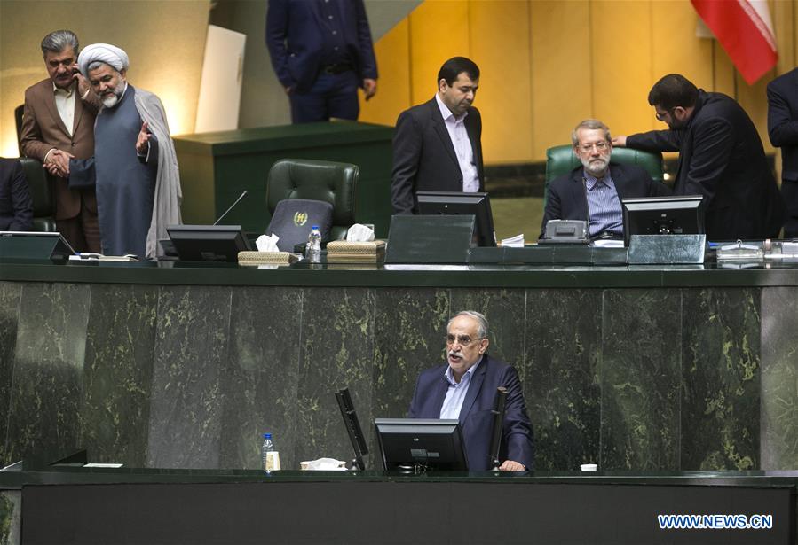 IRAN-TEHRAN-ECONOMY-PARLIAMENT-IMPEACHMENT