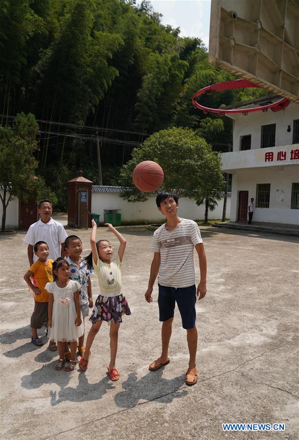 CHINA-JIANGXI-CHEN YUNGEN-TEACHER-STORY(CN)