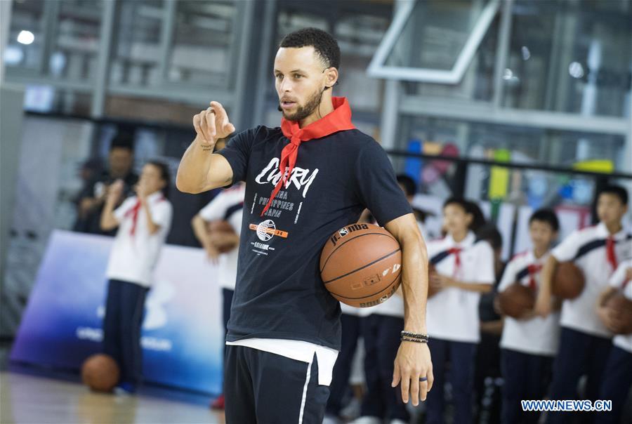 (SP)CHINA-WUHAN-BASKETBALL-NBA-STEPHEN CURRY (CN)