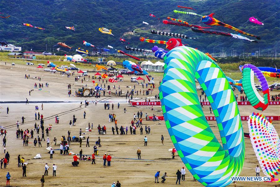 #CHINA-ZHEJIANG-ZHOUSHAN-KITE FLYING (CN)