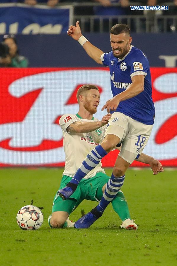 (SP)GERMANY-GELSENKIRCHEN-SOCCER-BUNDESLIGA-SCHALKE 04 VS BREMEN