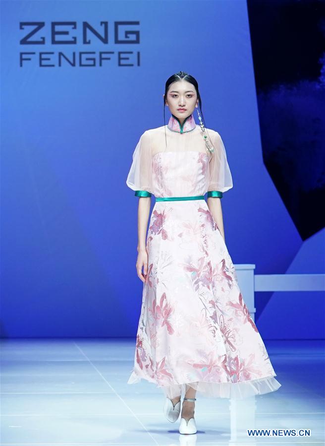 CHINA-BEIJING-FASHION WEEK (CN)