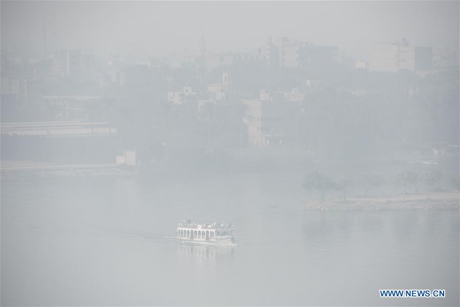 EGYPT-CAIRO-FOG