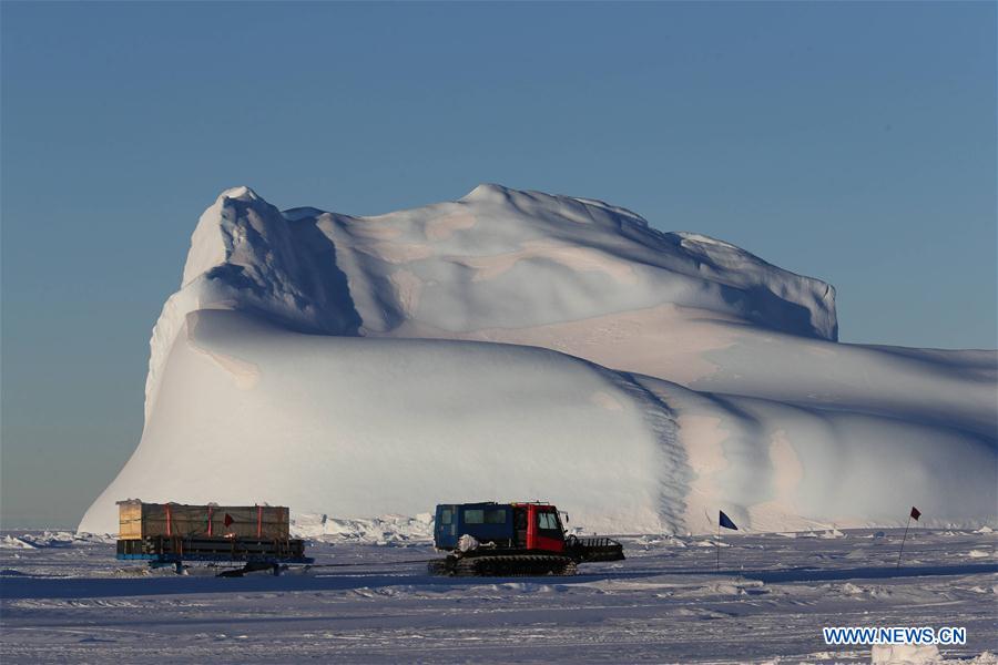 ANTARCTICA-XUELONG-UNLOADING OPERATION