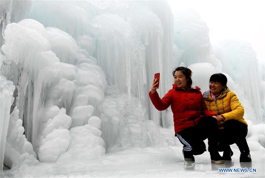 XINHUA PHOTOS OF THE DAY