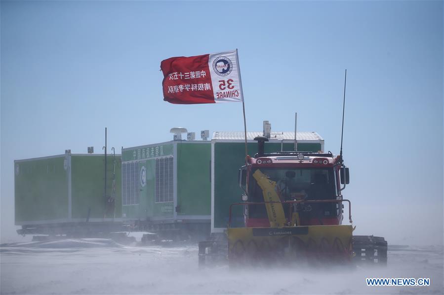 ANTARCTICA-XUELONG-INLAND EXPEDITION-BLIZZARD