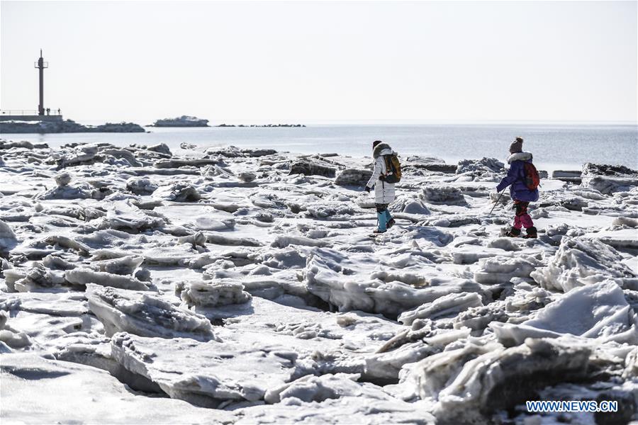 (SP)CHINA-PANJIN-ICE TREKKING (CN)