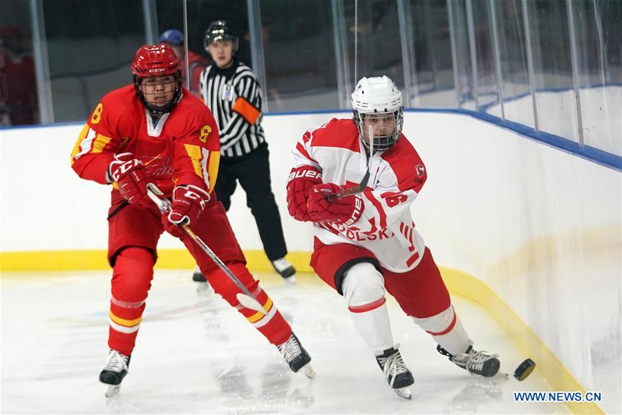 (SP)CHINA-BEIJING-ICE HOCKEY-FRIENDLY MATCH-CHINA VS POLAND