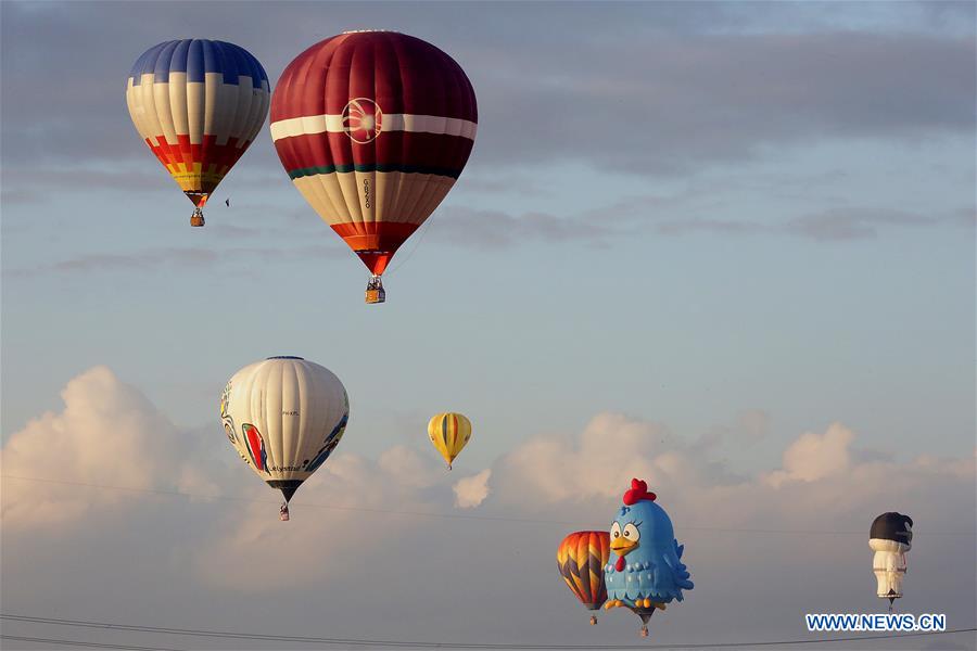 PHILIPPINES-PAMPANGA-HOT AIR BALLOON-FESTIVAL