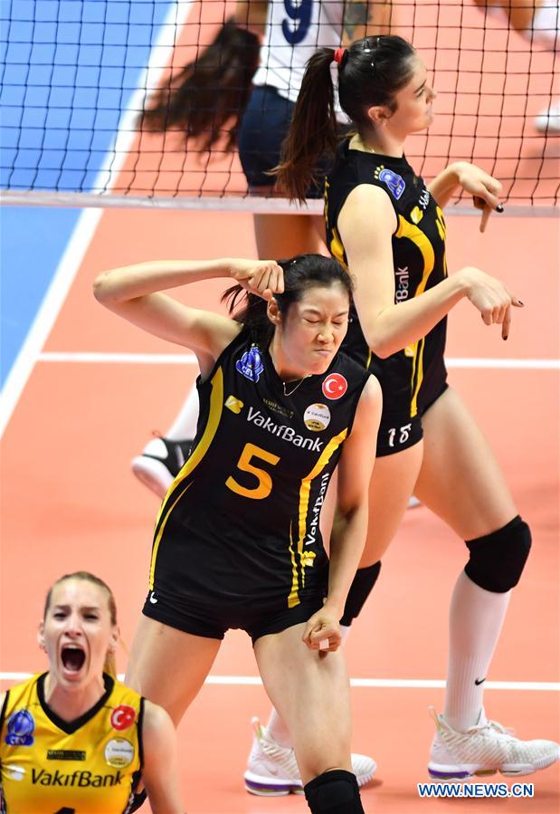 (SP)TURKEY-ISTANBUL-VOLLEYBALL-TURKISH WOMEN LEAGUE-VAKIFBANK VS FENERBAHCE