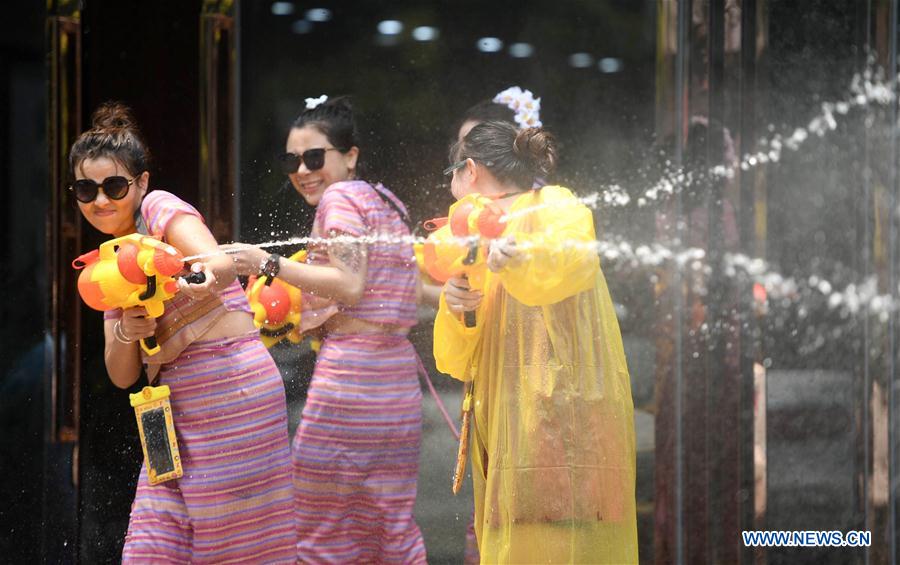 CHINA-YUNNAN-XISHUANGBANNA-WATER SPRINKLING FESTIVAL (CN)