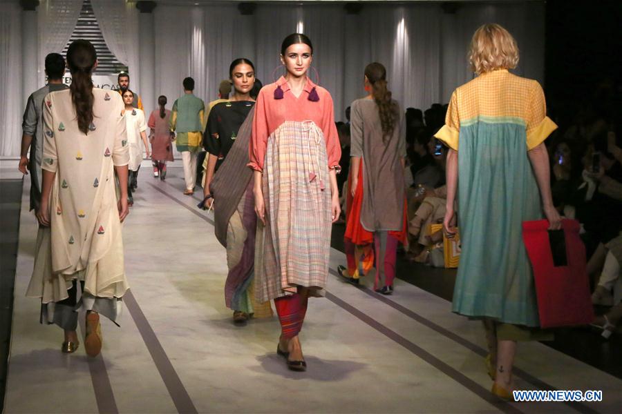 PAKISTAN-KARACHI-FASHION WEEK