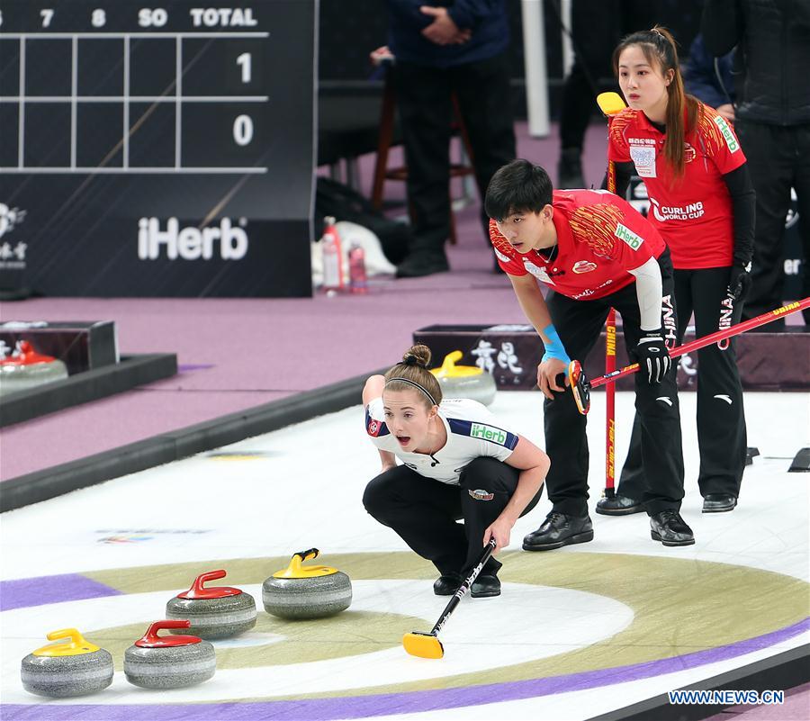 (SP)CHINA-BEIJING-CURLING-WCF WORLD CUP GRAND FINAL-DAY 4(CN)