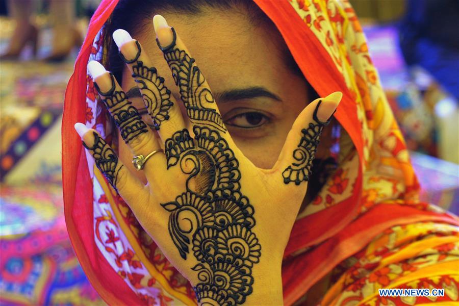 PAKISTAN-PESHAWAR-EID AL-FITR-HENNA