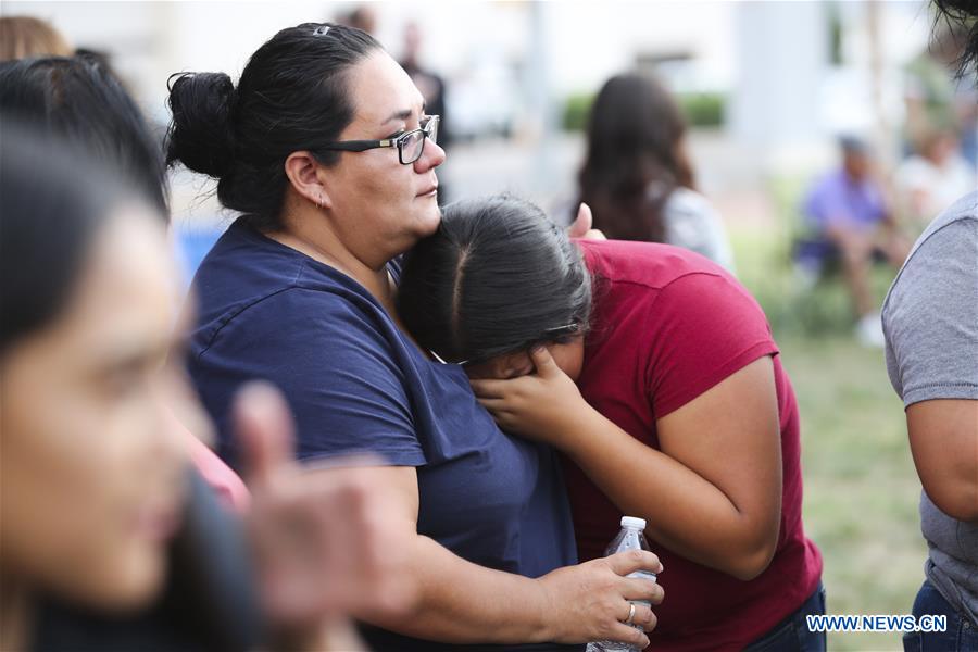 U.S.-EL PASO-MASS SHOOTING-MOURNING