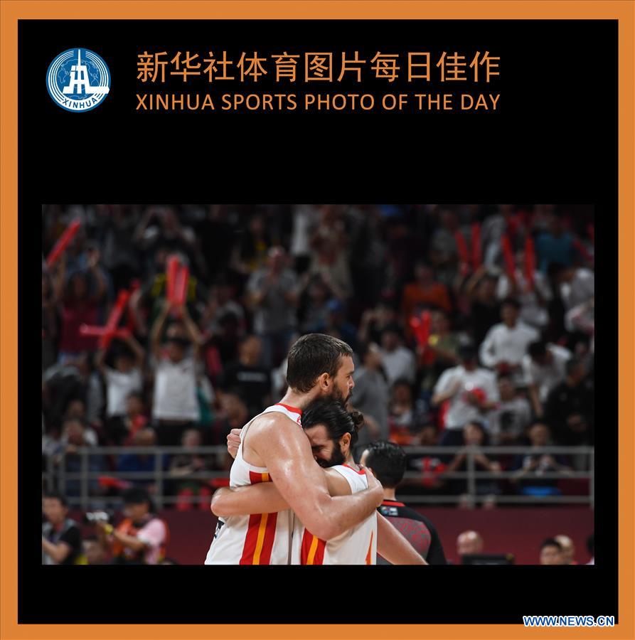 (SP)XINHUA SPORTS PHOTOS OF THE DAY