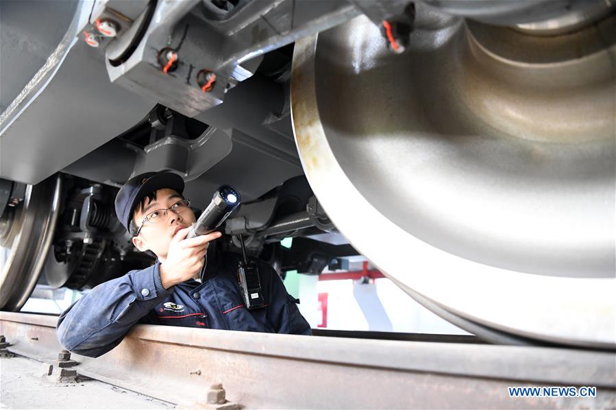 CHINA-CHONGQING-FUXING BULLET TRAINS-MAINTENANCE (CN)