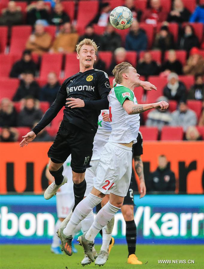 (SP)GERMANY-AUGSBURG-SOCCER-BUNDESLIGA-AUGSBURG VS DORTMUND