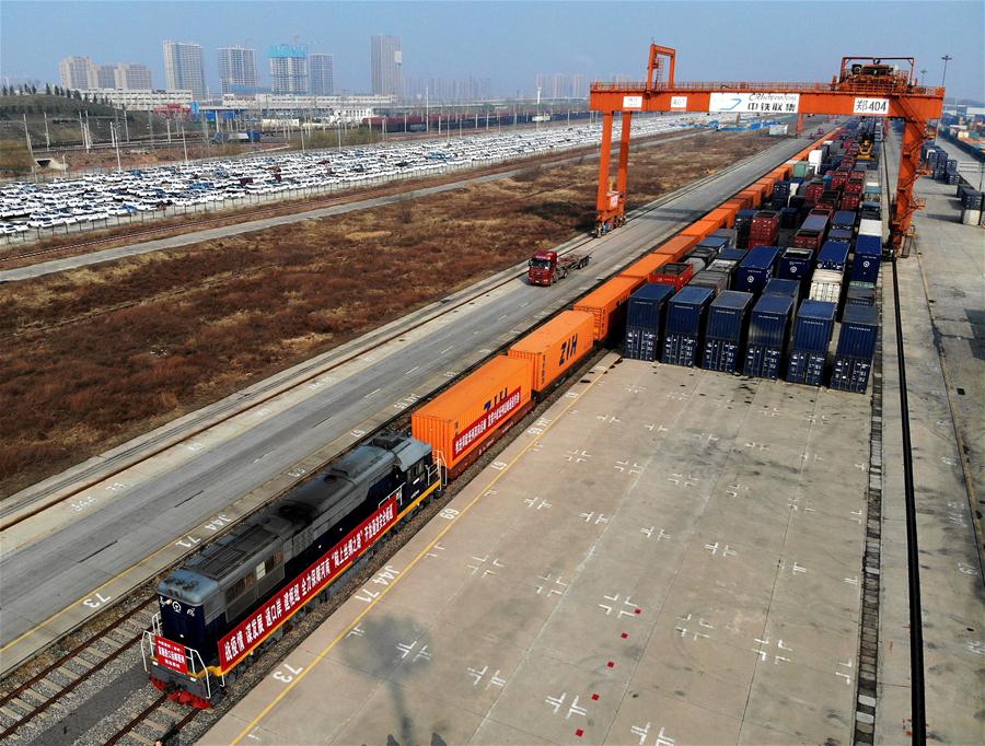 CHINA-HENAN-ZHENGZHOU-FREIGHT TRAIN-MAIL TRANSPORTATION (CN)