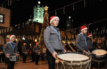 Syrians celebrate holiday season in Damascus