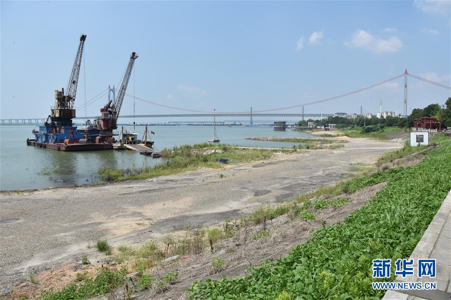 （大江奔流——来自长江经济带的报道·图文互动）（2）登岳阳楼，又见“浩浩汤汤”