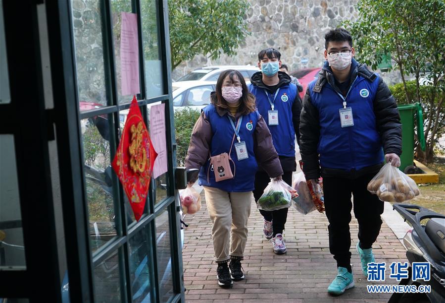 （新华全媒头条·图文互动）（10）沧海横流显本色　战“疫”一线党旗红——全国各领域基层党组织和广大党员奋力打好疫情防控阻击战（1）