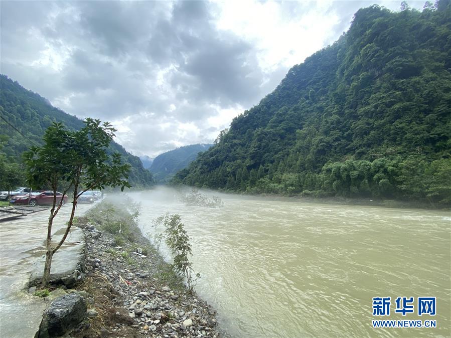 （防汛抗洪·图文互动）（1）山洪袭来前，澧水河畔大转移