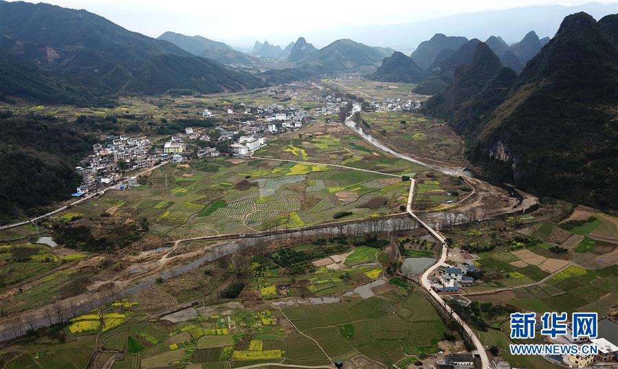 十八大以来，习近平反复强调“绿水青山”