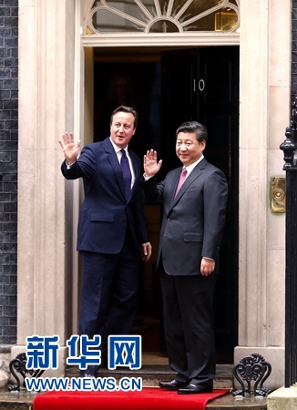 10月21日，国家主席习近平在伦敦唐宁街首相府同英国首相卡梅伦举行会谈。 新华社记者 鞠鹏 摄 